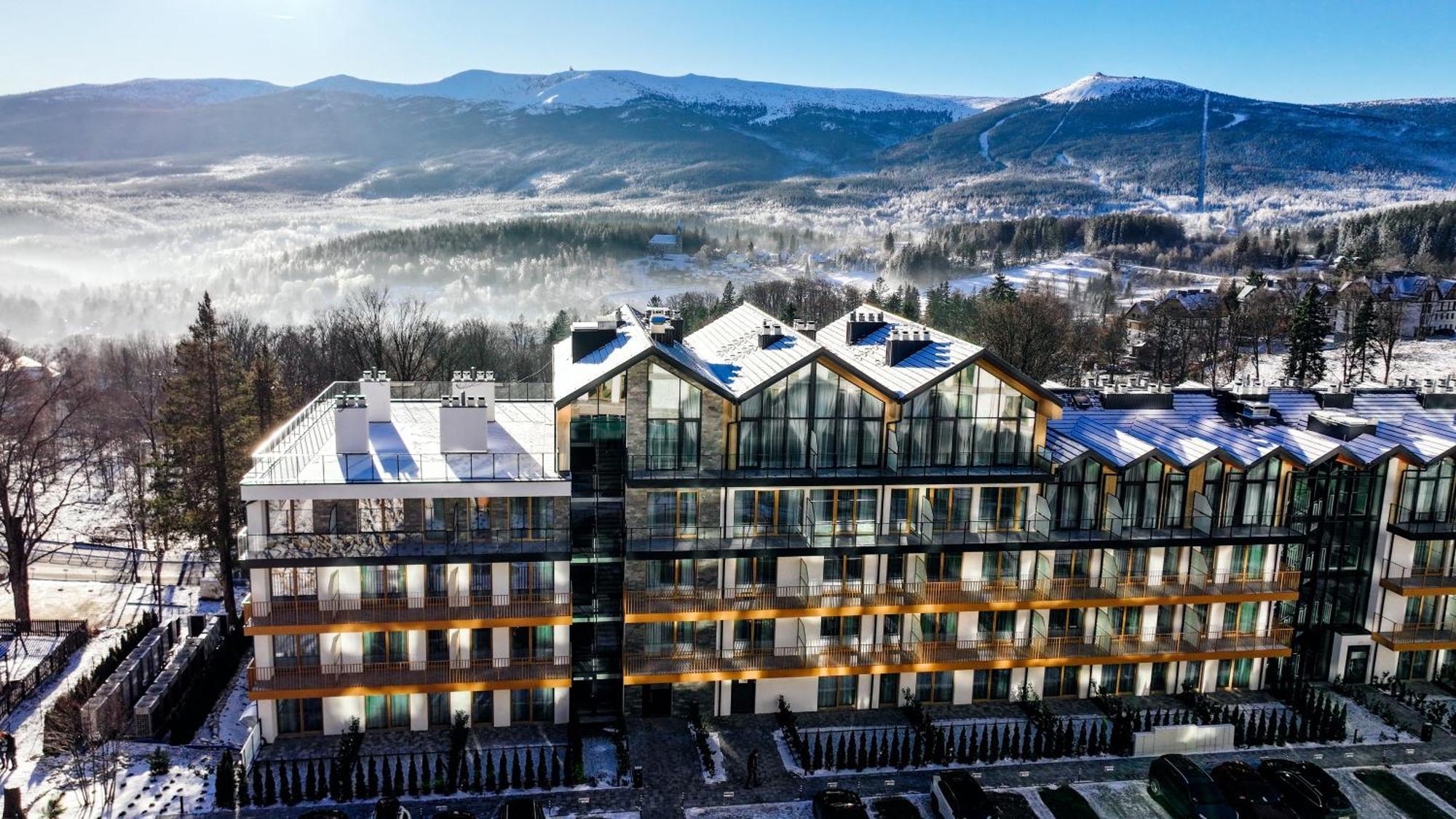 Zloty Horyzont Hotel & Resort 斯克拉斯卡波伦巴 外观 照片