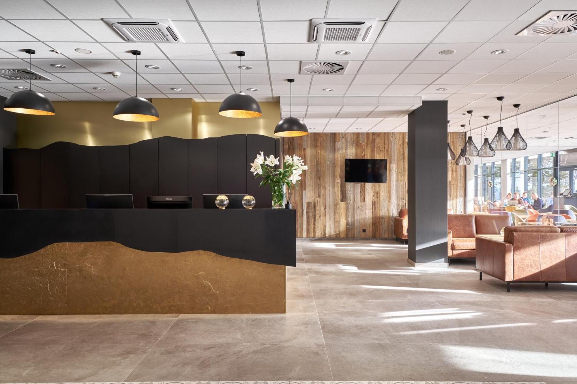Zloty Horyzont Hotel & Resort 斯克拉斯卡波伦巴 外观 照片