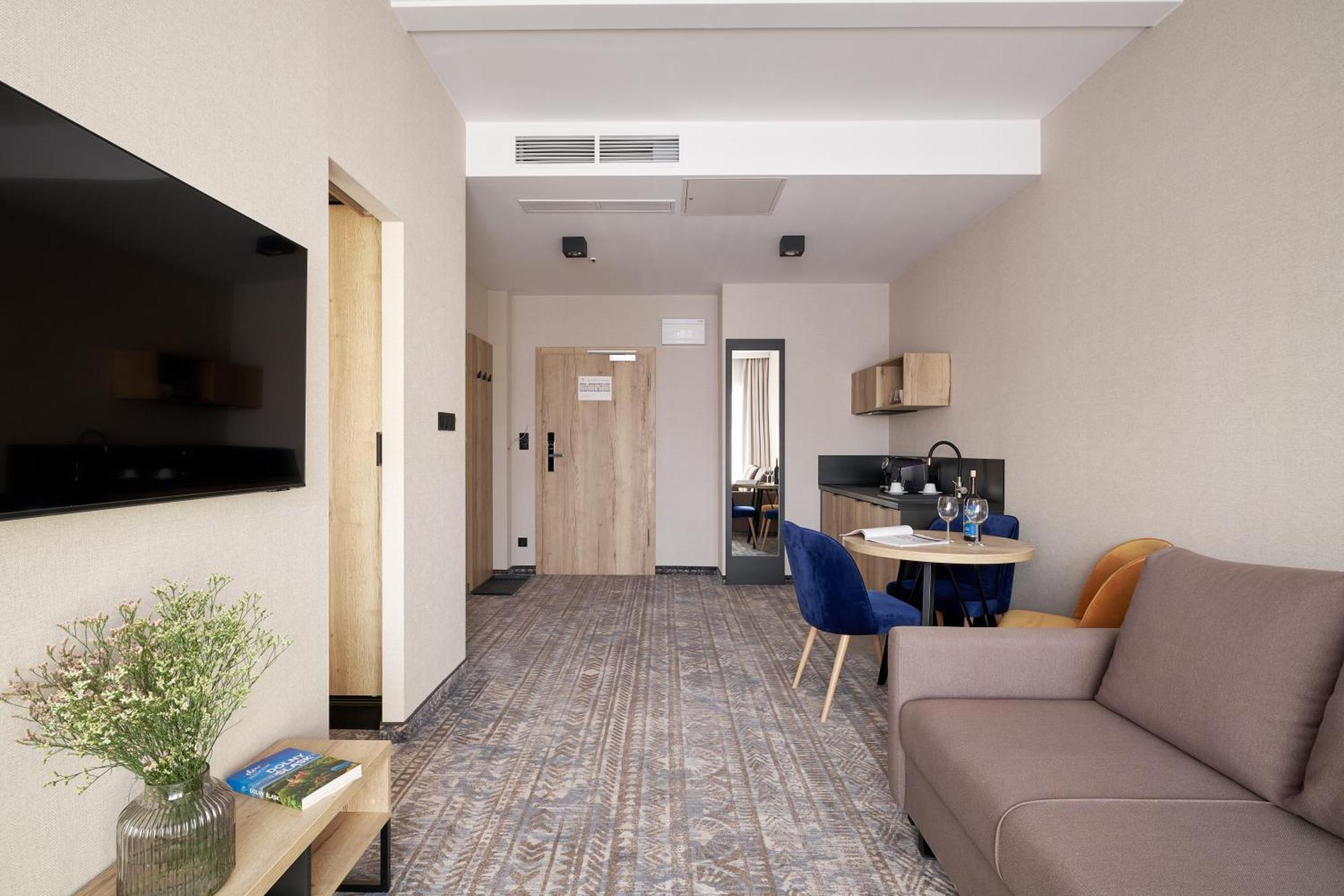 Zloty Horyzont Hotel & Resort 斯克拉斯卡波伦巴 外观 照片