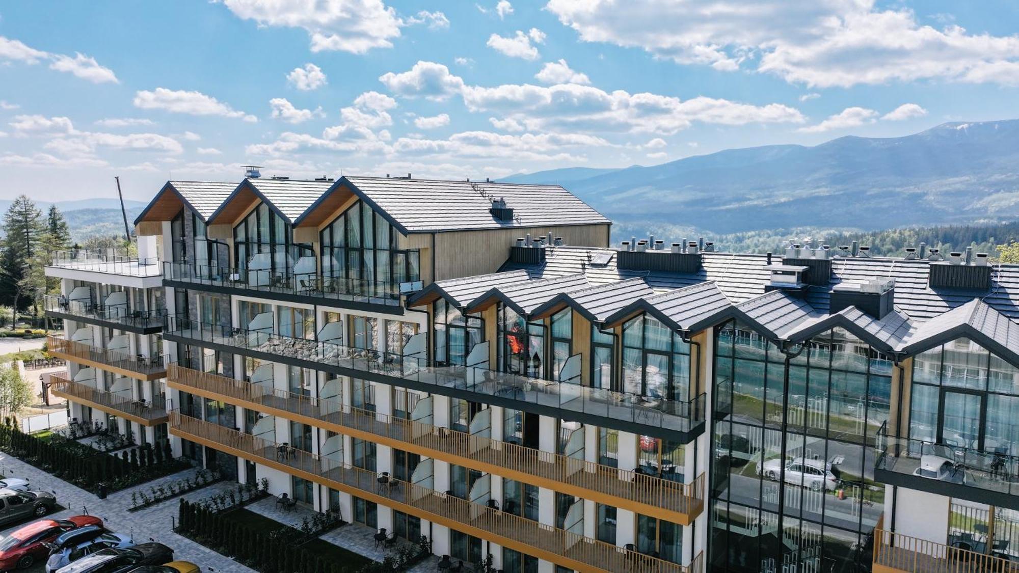 Zloty Horyzont Hotel & Resort 斯克拉斯卡波伦巴 外观 照片