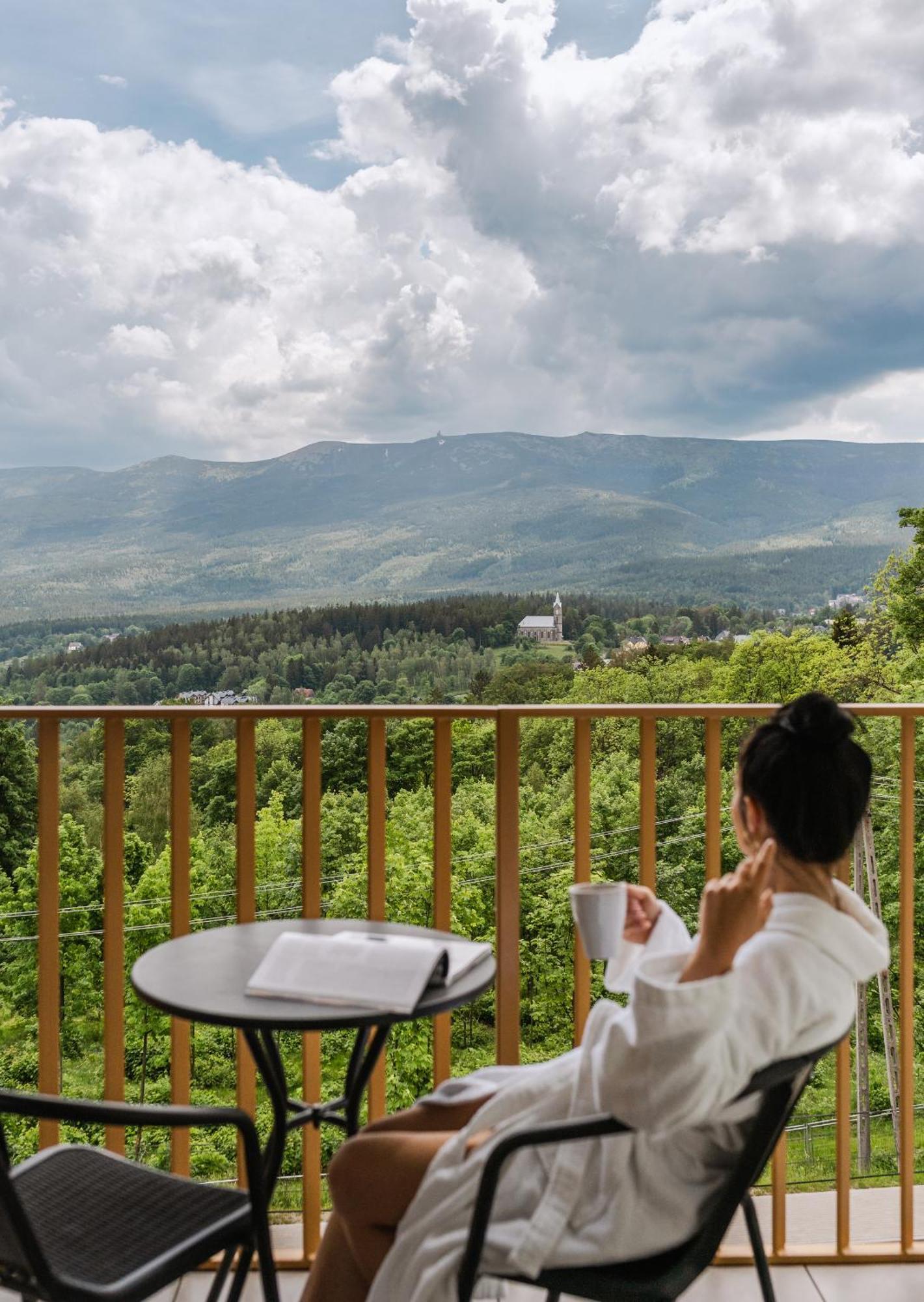 Zloty Horyzont Hotel & Resort 斯克拉斯卡波伦巴 外观 照片